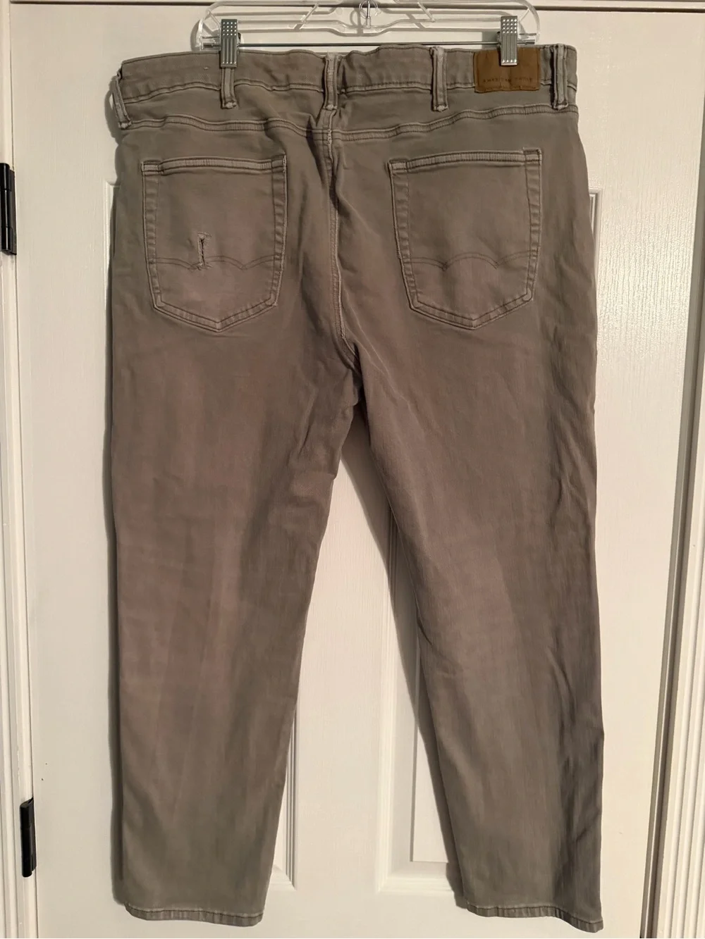 American Eagle Outfitters Straight Leg Jeans in Taupe